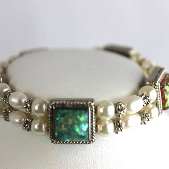 Aurora Borealis & Faux Pearls Stretch Bracelet - Picture 4 of 7
